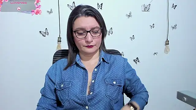 Amie Adams82  online show from 14, 1, 2026