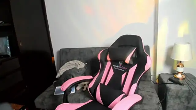 Snapshot of Tender_lia chatting on 10, 11, 2025 Tender lia online show from 10, 11, 2025