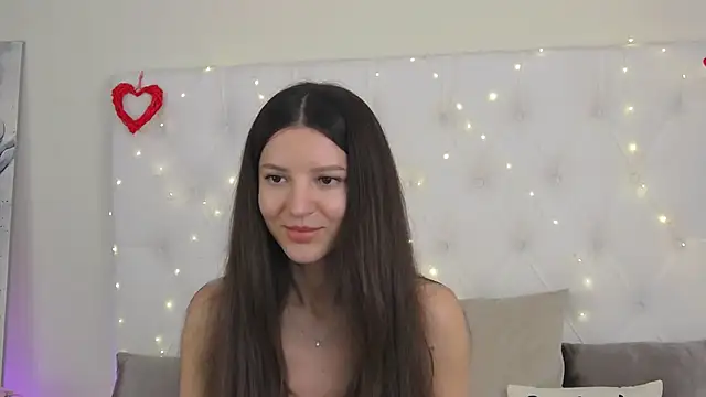 Snapshot of --Daniella- chatting on 3, 12, 2025 --Daniella- online show from 3, 12, 2025