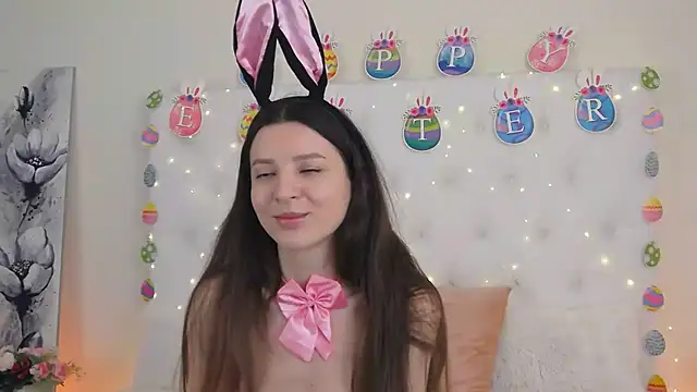 --Daniella- online show from 5, 4, 2026