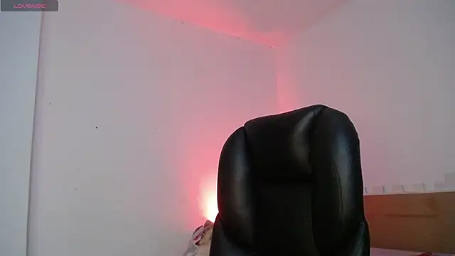 keelly richaardson1 online show from 17, 1, 2025