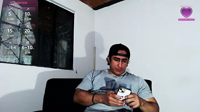Snapshot of willian_m777 chatting on 13, 5, 2026 willian m777 online show from 13, 5, 2026
