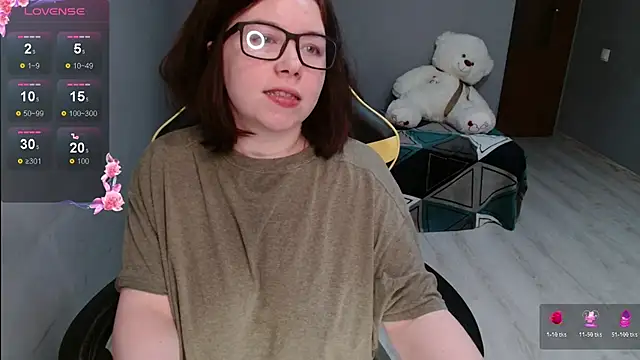 Snapshot of Emily_Amorre chatting on 7, 11, 2025 Emily Amorre online show from 7, 11, 2025