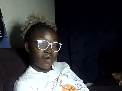 Sexy racy rebel  online show from 17, 12, 2025