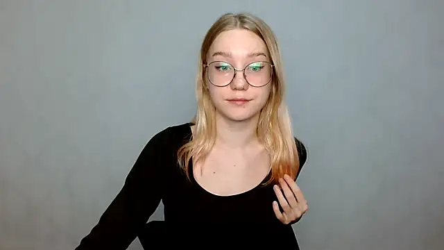 Snapshot of cindi_hot chatting on 20, 2, 2025 cindi hot online show from 20, 2, 2025