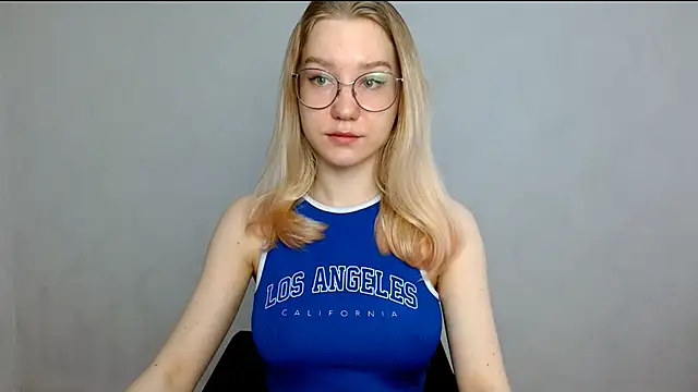 Snapshot of cindi_hot chatting on 23, 2, 2025 cindi hot online show from 23, 2, 2025