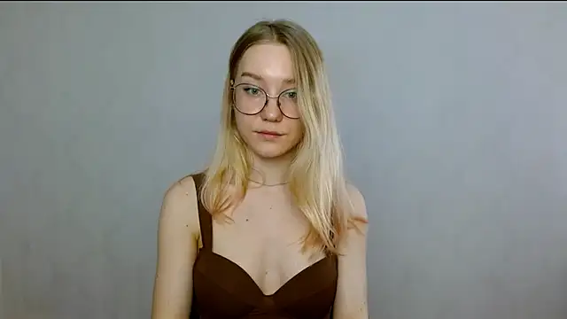 Snapshot of cindi_hot chatting on 25, 2, 2025 cindi hot online show from 25, 2, 2025