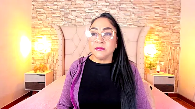 Gina Myers online show from 26, 9, 2025