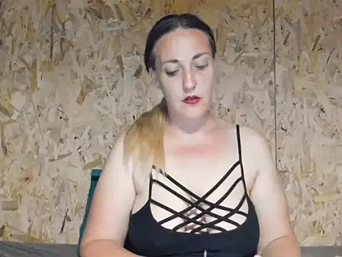 Snapshot of Cristina311219 chatting on 1, 6, 2026 Cristina311219 online show from 1, 6, 2026