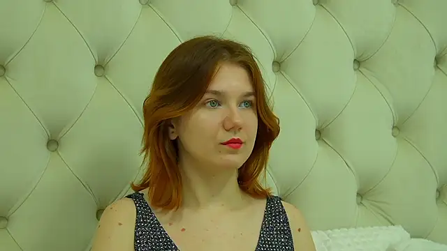 Snapshot of LessySmith chatting on 30, 11, 2025 LessySmith online show from 30, 11, 2025