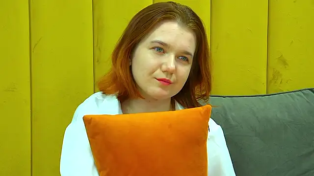 Snapshot of LessySmith chatting on 3, 2, 2026 LessySmith online show from 3, 2, 2026