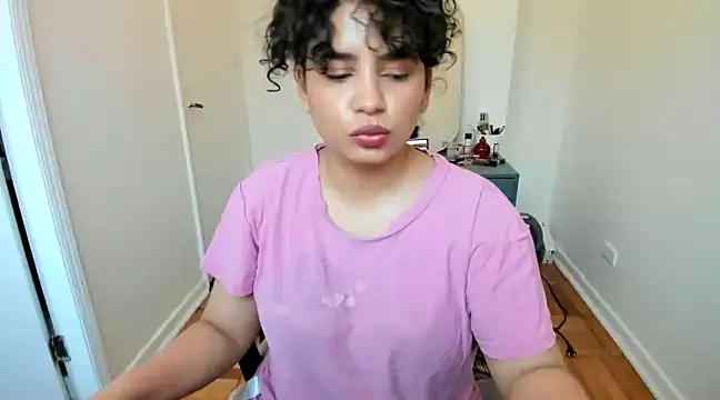 Snapshot of cinnamon_rosa chatting on 19, 12, 2024 cinnamon rosa online show from 19, 12, 2024