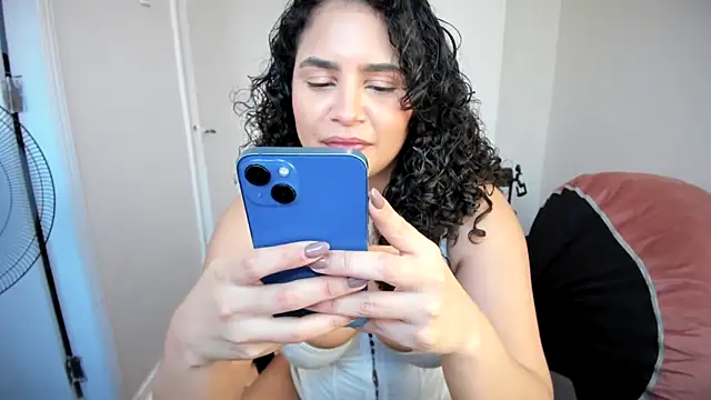 Snapshot of cinnamon_rosa chatting on 27, 2, 2025 cinnamon rosa online show from 27, 2, 2025