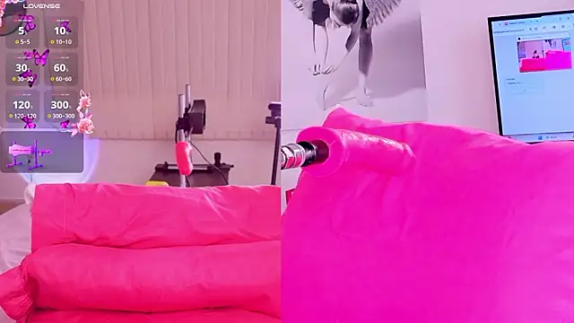 Snapshot of Emma__Erotic chatting on 18, 2, 2026 Emma Erotic online show from 18, 2, 2026