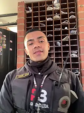 Snapshot of Stiven-Bell chatting on 24, 1, 2025 Stiven-Bell online show from 24, 1, 2025