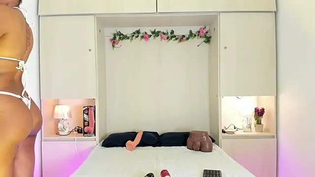 KendallRosse1 online show from 5, 12, 2025