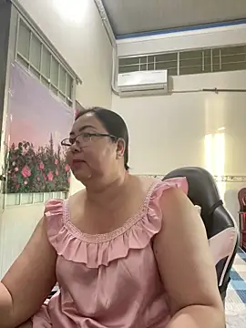 Snapshot of NDith chatting on 2, 2, 2026 NDith online show from 2, 2, 2026