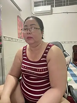 Snapshot of NDith chatting on 4, 2, 2026 NDith online show from 4, 2, 2026