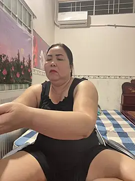 Snapshot of NDith chatting on 10, 2, 2026 NDith online show from 10, 2, 2026