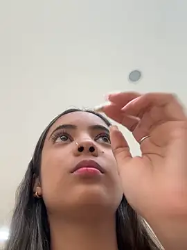 Snapshot of NAUGHTY_LITTLE_18 chatting on 5, 3, 2025 NAUGHTY LITTLE 18 online show from 5, 3, 2025