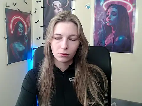 Snapshot of StrangerGi chatting on 30, 4, 2026 StrangerGi online show from 30, 4, 2026