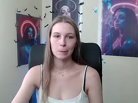 Snapshot of StrangerGi chatting on 11, 5, 2026 StrangerGi online show from 11, 5, 2026