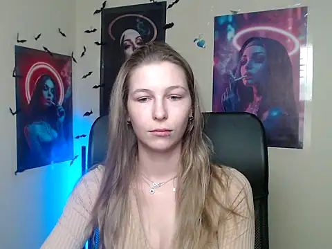 Snapshot of StrangerGi chatting on 17, 5, 2026 StrangerGi online show from 17, 5, 2026