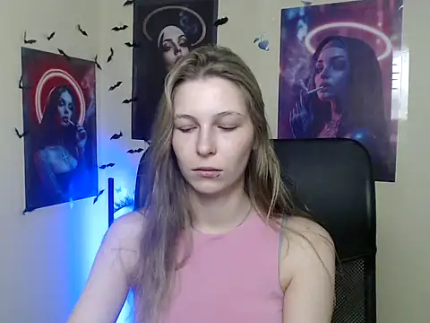 Snapshot of StrangerGi chatting on 19, 5, 2026 StrangerGi online show from 19, 5, 2026