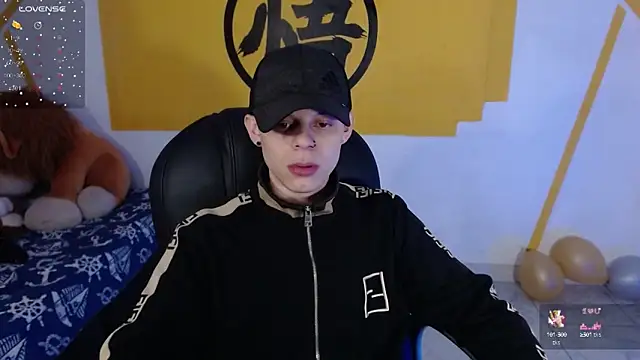 Snapshot of Matthew_Boy_ chatting on 2, 2, 2025 Matthew Boy online show from 2, 2, 2025