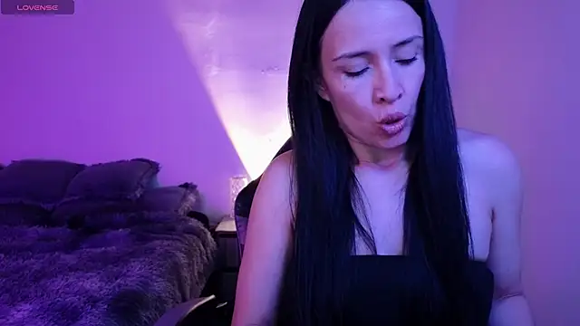 Snapshot of cristal_hilton_10 chatting on 18, 1, 2026 cristal hilton 10 online show from 18, 1, 2026