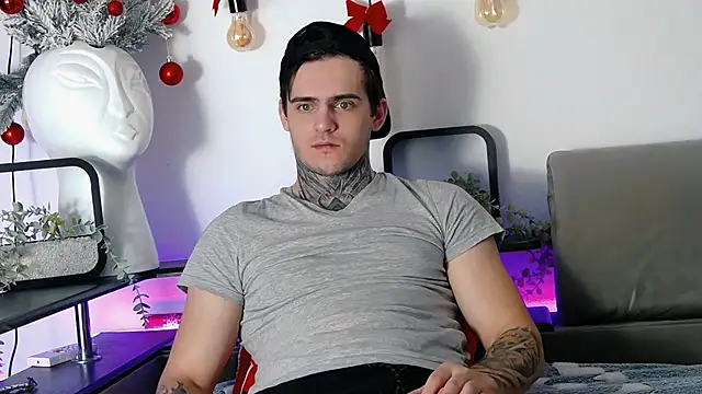 Snapshot of CarterCole chatting on 6, 1, 2025 CarterCole online show from 6, 1, 2025