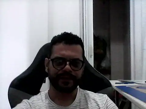 HornyBeachBoyBR online show from 6, 8, 2026