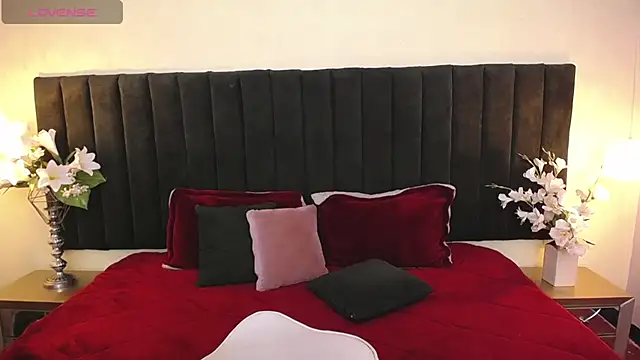 soft attraction online show from 15, 4, 2026