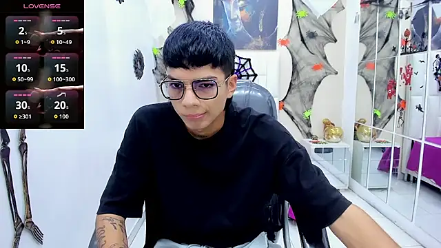 Snapshot of Noha_scott chatting on 23, 10, 2025 Noha scott online show from 23, 10, 2025