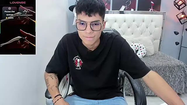 Snapshot of Noha_scott chatting on 12, 11, 2025 Noha scott online show from 12, 11, 2025