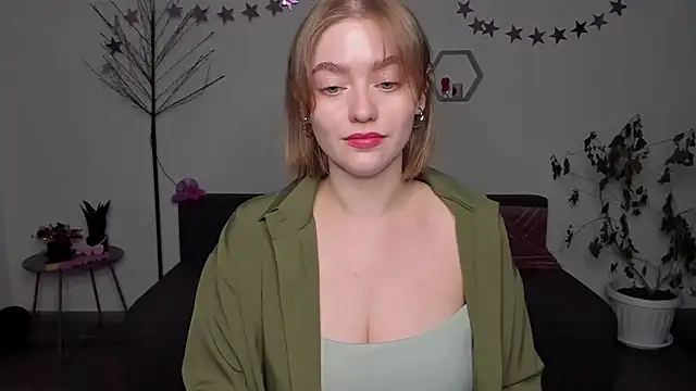 AidaPerry online show from 14, 12, 2024