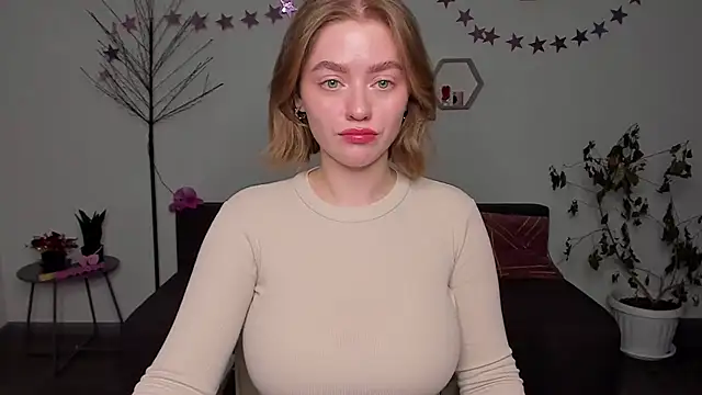 AidaPerry online show from 22, 12, 2024