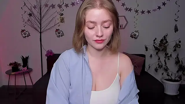 AidaPerry online show from 7, 1, 2025