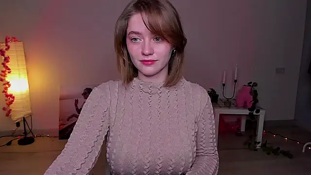 AidaPerry online show from 6, 2, 2025