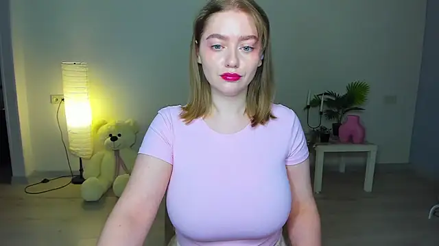 AidaPerry online show from 11, 10, 2025