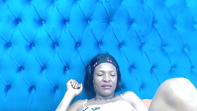 Snapshot of SpicyQueenxxxx chatting on 2, 4, 2026 SpicyQueenxxxx online show from 2, 4, 2026