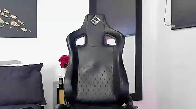 Snapshot of Dereck_vega chatting on 8, 3, 2025 Dereck vega online show from 8, 3, 2025