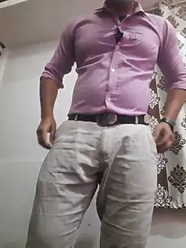 Snapshot of Guyinshortss chatting on 21, 2, 2026 Guyinshortss online show from 21, 2, 2026