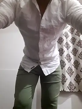 Snapshot of Guyinshortss chatting on 27, 2, 2026 Guyinshortss online show from 27, 2, 2026