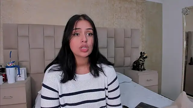 EmmaTorres  online show from 11, 2, 2025