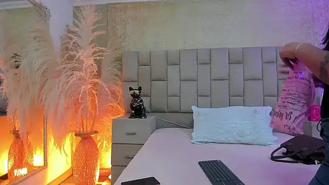 EmmaTorres  online show from 17, 1, 2026