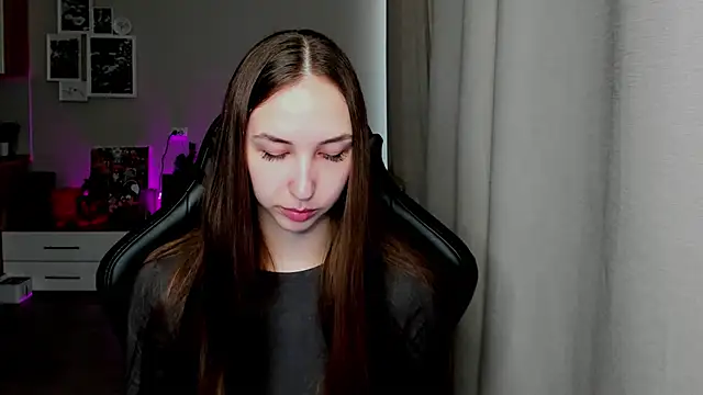 Snapshot of Sm0ly chatting on 28, 4, 2026 Sm0ly online show from 28, 4, 2026