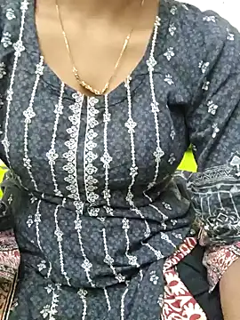 Snapshot of mariyaqueen chatting on 19, 10, 2025 mariyaqueen online show from 19, 10, 2025