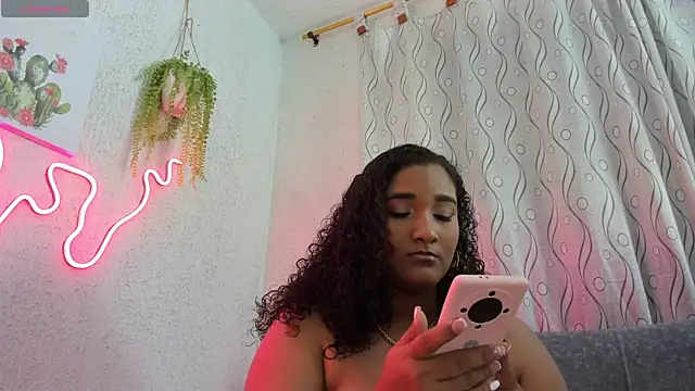 samanthaeliott22 online show from 3, 10, 2025