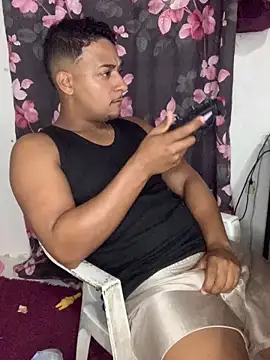 Snapshot of outropirocudo chatting on 23, 6, 2026 outropirocudo online show from 23, 6, 2026